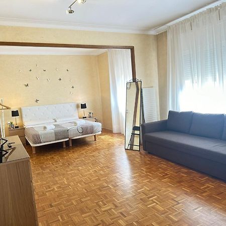 ברצלונה Rooms Villaroel מראה חיצוני תמונה