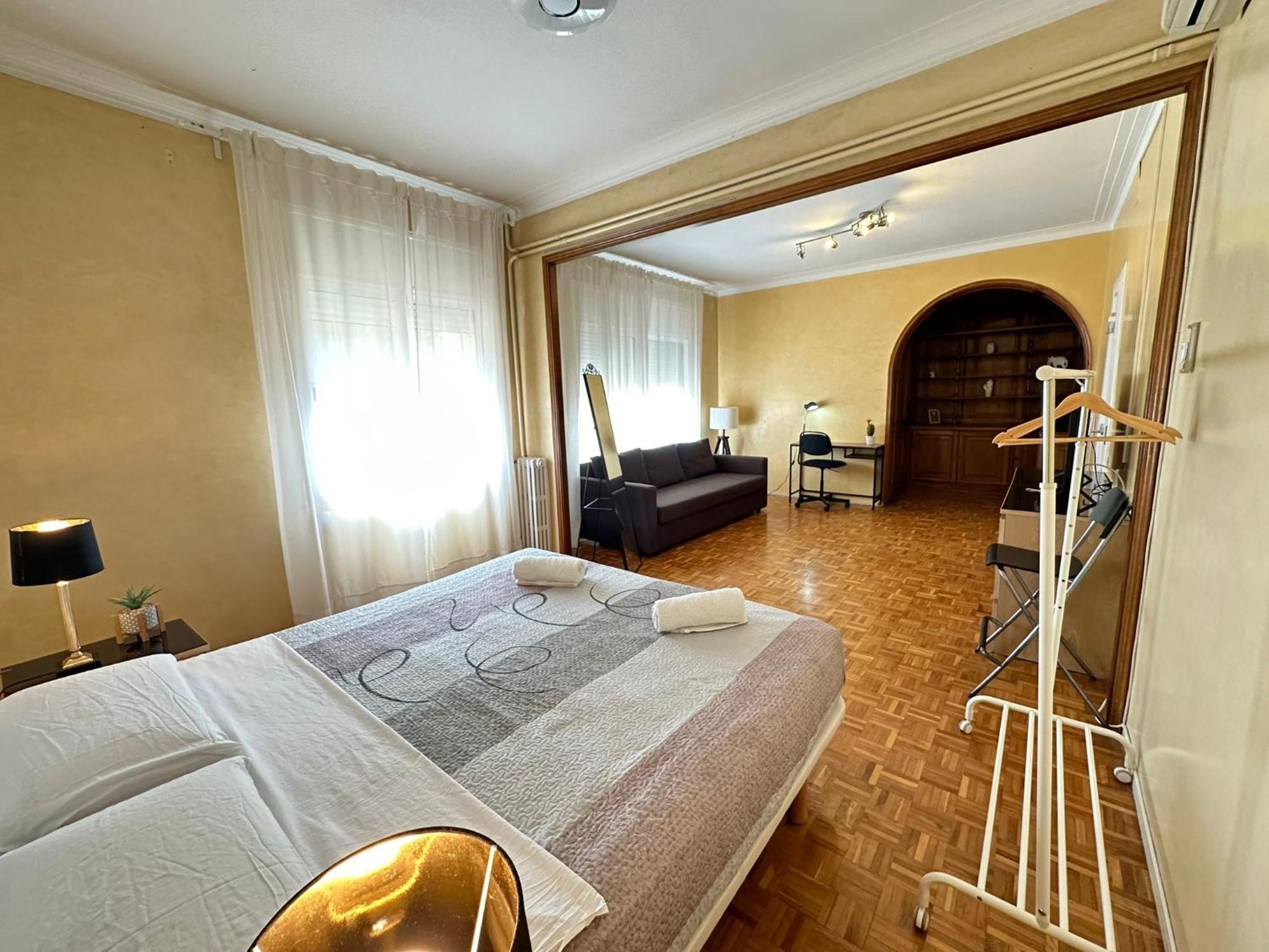 ברצלונה Rooms Villaroel מראה חיצוני תמונה