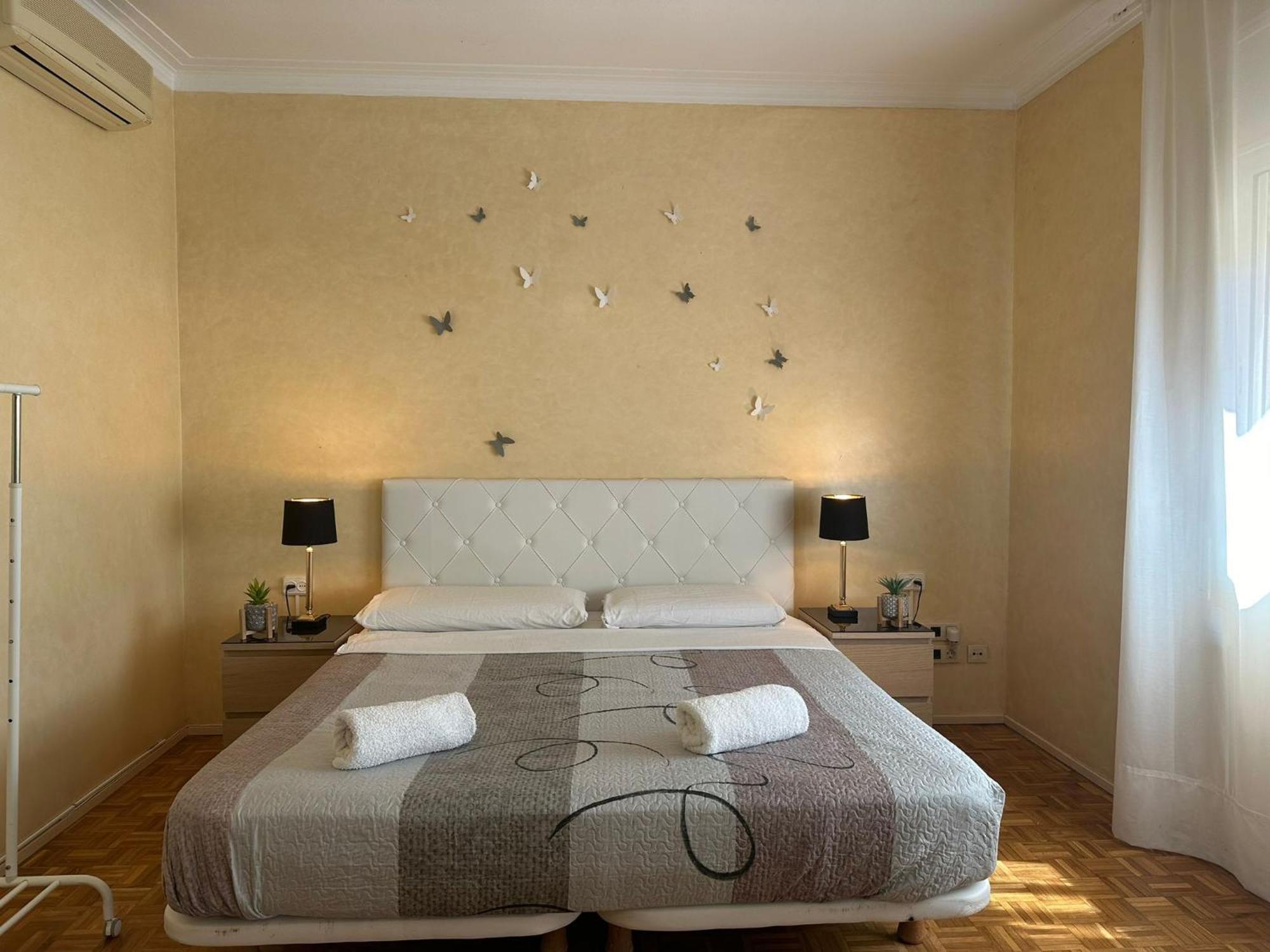 ברצלונה Rooms Villaroel מראה חיצוני תמונה